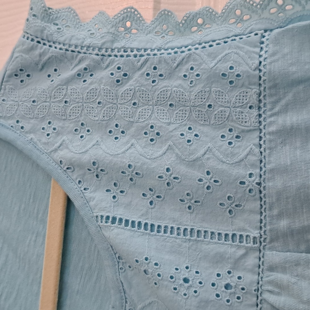 Talbots Light Blue Eyelet Trim Sleeveless Top